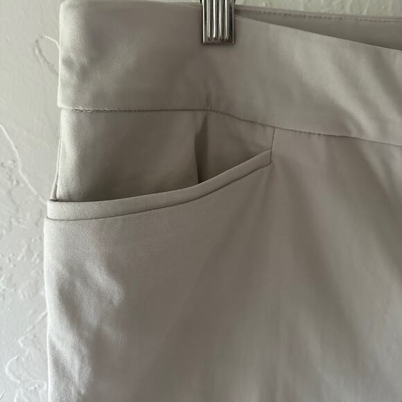 CHICOS | Womens So Slimming Brigitte Slim Leg Crop Pants NEW Size 16 Stretchy - Picture 8 of 12